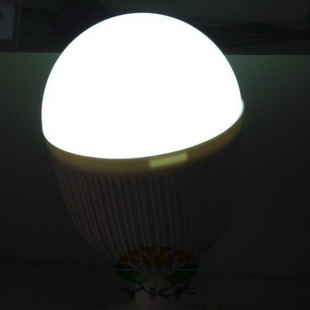 【18WLED球泡燈 E27螺口燈座 塑料照明球泡燈 特亮節(jié)能質保18個月】價格,廠家,圖片,LED球泡燈,深圳市忠翔電子-馬可波羅網