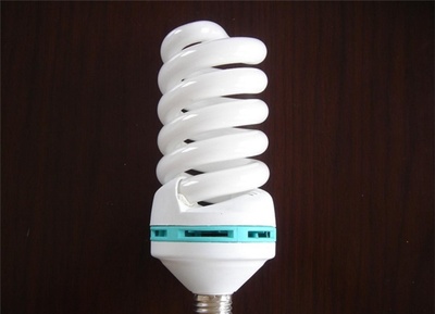 節(jié)能燈壽命長(zhǎng)短 消費(fèi)者說(shuō)了算_焦點(diǎn)家居_選材導(dǎo)購(gòu)_選材價(jià)格_裝修選材